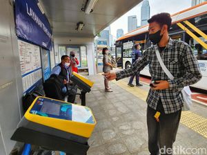 Penampakan Halte Darurat TransJakarta Saat Revitalisasi