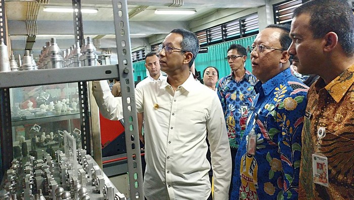 Heru Budi Tinjau Tinjau Pusat Pelatihan Kerja DKI