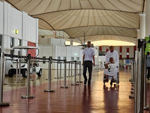 393 Jemaah Haji Gelombang 2 Tiba di Jeddah Kenakan Ihram