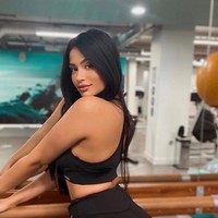 Julia mengaku bahwa dalam sehari dia bisa match dengan 500 pria di aplikasi kencan. Namun pada akhirnya para cowok itu kabur karena penampilan Julia dianggap mengintimidasi kaum Adam. Foto: dok. Instagram/@juju.brazil