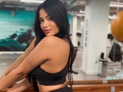 8 Foto Wanita Mirip Kylie Jenner, Ngaku Jadi Sulit Punya Pacar
