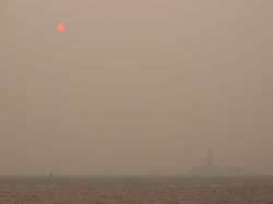 Pemandangan New York Bak Kiamat Gegara Kabut Asap Langka