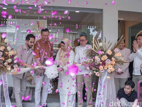 Koleksi brand mukena Siti Khadijah.