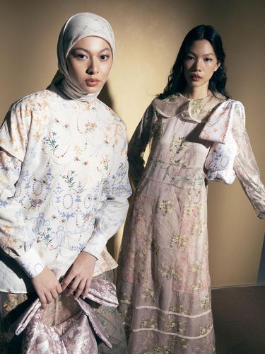 Koleksi Ria Miranda dan IKYK bertajuk ' REVERIE OF MEMOIR'.