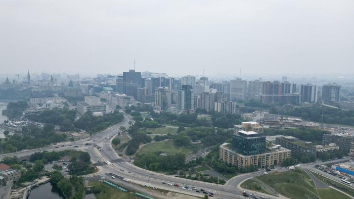 Kualitas Udara Memburuk Akibat Kebakaran Hutan, Begini Kondisi Ibu Kota Kanada Kualitas udara di Ottawa, Ontario, Kanada memburuk akibat kebakaran hutan. Begini kondisinya.