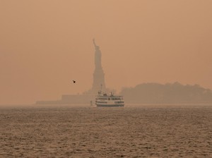 Curhat Warga New York Sulitnya Bernapas Imbas Polusi Terburuk Sepanjang Sejarah
