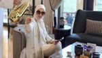 Liburan ke Dubai, Syahrini Kulineran Mewah Bareng Reino Barack