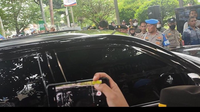 Luhut Binsar Tiba di PN Jaktim, Akan Bersaksi di Sidang Haris-Fatia  (Wilda/detikcom)