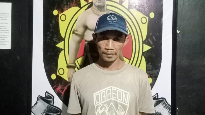 Pak Ogah bernama Irfan (36) di Kota Makassar, Sulawesi Selatan (Sulsel) diamankan polisi usai terlibat cekcok dengan salah satu pengendara mobil.