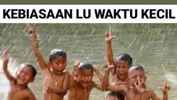 Hujan-hujanan sama teman-teman. Foto: Instagram/sejiwatinja