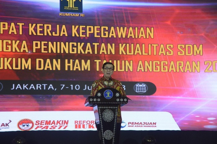 Menkumham