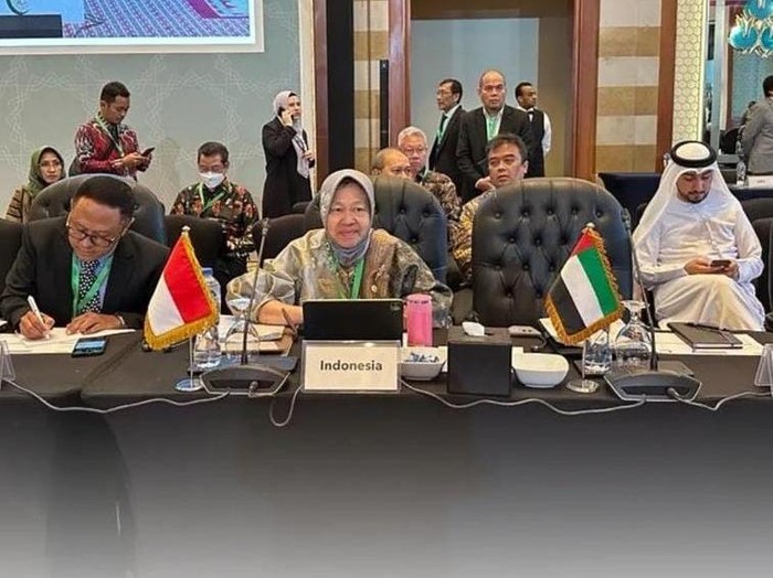 Menteri Sosial Tri Rismaharini menghadiri forum Konferensi Tingkat Menteri Organisasi Konferensi Islam (OKI) di Kairo, Mesir.