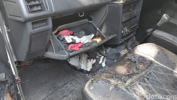 Mobil seorang ketua ormas di Pekalongan terbakar, Kamis (8/6/2023).