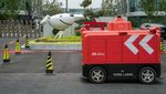 Mobil Tanpa Sopir Mondar-mandir Antar Barang di China
