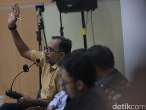 Haris Azhar Minta Maaf ke Luhut: Saya Tak Ada Niat Menyerang Pribadi Bapak