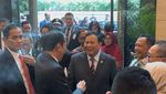 Potret Tawa Lepas Jokowi dan Prabowo di Malaysia