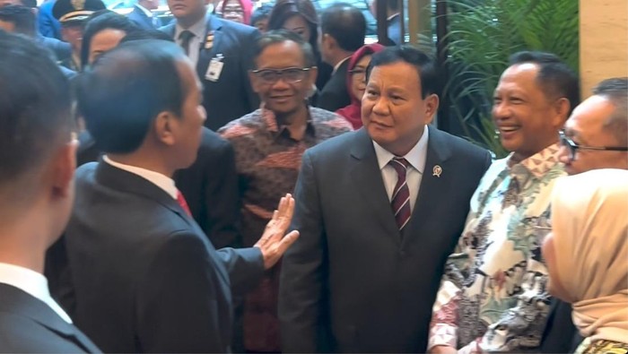 Momen tawa lepas Jokowi dan Prabowo