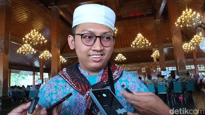 Nakata Firdaus Abdullah (18), jemaah calon haji termuda di Kota Solo tahun 2023. Foto diambil pada Kamis (8/6/2023).