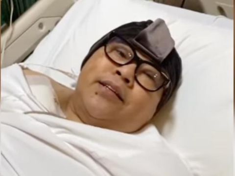 Nunung usai operasi pengangkatan kanker.