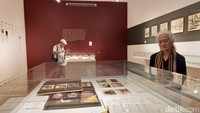 Pameran tunggal Nunung WS yang dipersembahkan oleh DGallerie dan Museum Cagar Budaya Kemendikbudristek masih bisa dilihat dan tanpa dipungut biaya apa pun. Foto: Tia Agnes/ detikHOT