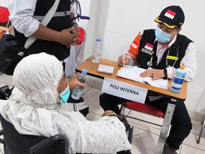 Jelang Puncak Haji, KKHI Makkah Lakukan Pemeriksaan Kesehatan Lansia