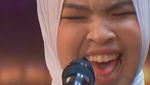 Lihat Lagi Momen Putri Ariani Dapat Golden Buzzer dari Simon Cowell