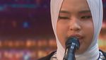 Lihat Lagi Momen Putri Ariani Dapat Golden Buzzer dari Simon Cowell