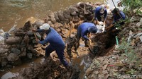Penanganan turap tersebut bisa diselesaikan secepatnya agar tidak mengganggu kenyamanan warga.