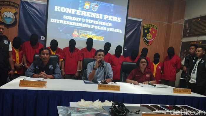 Polisi merilis kasus penipuan pasutri di Mapolda Sulsel.