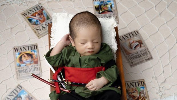 Potret Bayi Laki-laki Artis Photoshoot Newborn