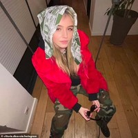 Ayah dua anak yang menyebut putri sulungnya sebagai rock n roll princess tersebut menyatakan jika Putri Vittoria memang tidak akan menjadi ratu dalam waktu dekat tapi suatu hari ketika sudah siap. Kesempatan Vittoria jadi ratu sudah diperbolehkan tahun lalu setelah aturan untuk memberikan tahta hanya pada laki-laki dihapus. Itu tidak terjadi besok atau satu tahun lagi tapi ketika dia siap. Penting untuk generasi muda untuk punya kesempatan mempraktekan ide baru dan modern, katanya.Foto: Instagram Putri Vittoria