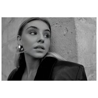 Di masa depan, Putri Vittoria akan menjalani tugasnya sebagai Ratu Italia, termasuk untuk meneruskan badan amal dinasti Savoy. Untuk tahun ini, mereka bertekad untuk membangun sekolah musik yang rusak karena banjir bulan lalu di wilayah Emilia Romagna.Foto: Instagram Putri Vittoria