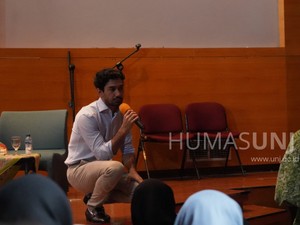 Reza Rahadian Jadi Dosen di UNJ lewat Praktisi Mengajar