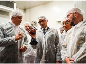 Pabrik Rendang di Bulgaria Produksi 30 Ton/Bulan, Sandiaga: Rendang Mendunia!