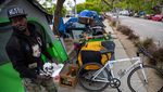 Penertiban Tenda-tenda Tunawisma di Sepanjang Jalan Los Angeles