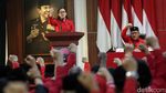 Tangis Megawati Kenang 10 Tahun Wafatnya Taufiq Kiemas