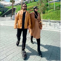 Kini Tasyi Athasyia jadi sorotan lagi bukan karena gaya kompaknya dalam berbusana dengan sang suami. YouTuber yang suka membuat review makanan itu viral karena dituding tidak membayar gaji karyawannya setelah Lebaran 2023. Foto: Dok. Instagram @tasyiiathasyia