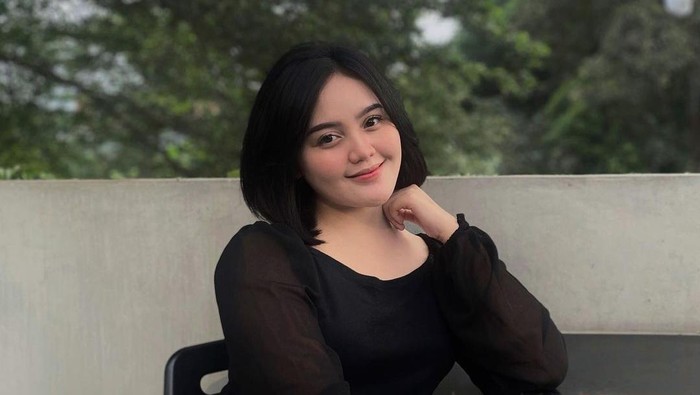 Tia Septiana putri Mandra.