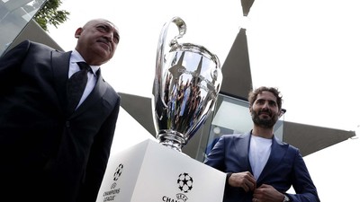 Trofi Si Kuping Besar Dipamerkan di Istanbul