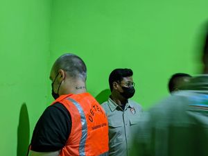 Bule Inggris yang Bakar Gerbang Vila di Gili Air Dideportasi