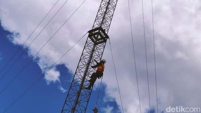 Infrastruktur telekomunikasi yang didirikan XL Axiata untuk memenuhi kebutuhan layanan internet bagi masyarakat di kawasan IKN Nusantara.