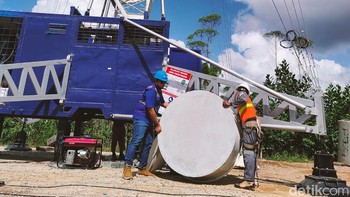Ini salah satu Mobile BTS 4G yang disiapkan XL Axiata di mess pekerja proyek. Foto: detikINET/Agus Tri Haryanto