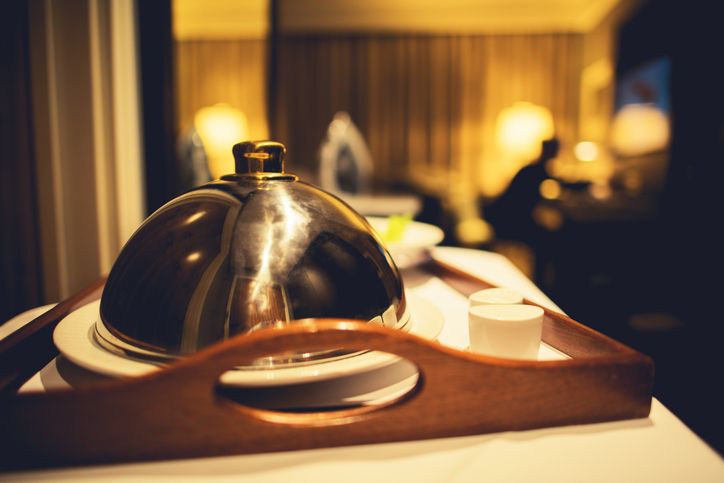 5 Permintaan Makanan Aneh Tamu Hotel, dari Air Diet hingga Es Krim Leleh!