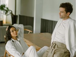 Foto Adinia Wirasti dan Bule Australia yang Baru Umumkan Pernikahan