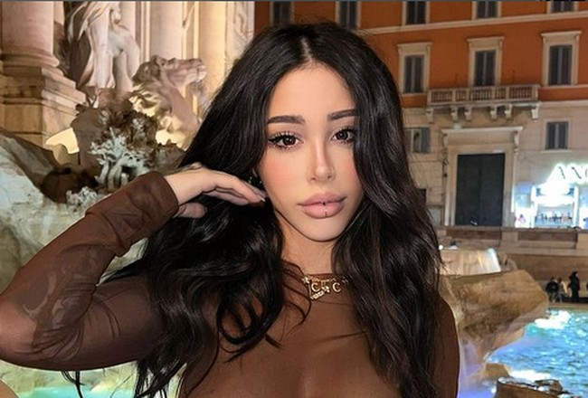 Dia adalah lulusan dari sekolah teknologi antariksa. Wanita 35 tahun itu kemudian pindah ke Australia setelah bergelar sarjana teknik. Foto: dok. Instagram/@alex_mucci