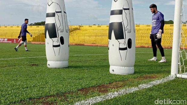 Bali United menggelar latihan di Stadion Gelora BJ Habibie Parepare jelang lawan PSM Makassar.