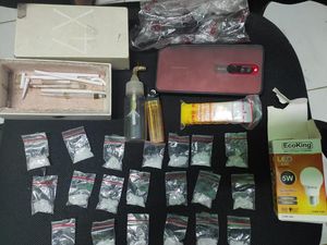 Pria di Manado Setahun Jadi Kurir Narkoba Ditangkap, 15 Paket Sabu Disita