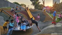 Pemerintah Kota Administrasi Jakarta Selatan bersama kota-kota lain se-Indonesia tengah mengikuti kompetisi Kota Layak Anak. 