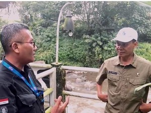Pemkab Bogor Datangi Wisata Puncak Usai Viral Pekerja Buang Sampah ke Sungai