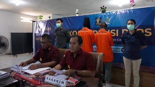 Tiga WNA diusir dari Bali karena menyalahi aturan izin tinggal. Mereka yang dideportasi ialah dua WNA Rusia dan satu WNA Singapura.